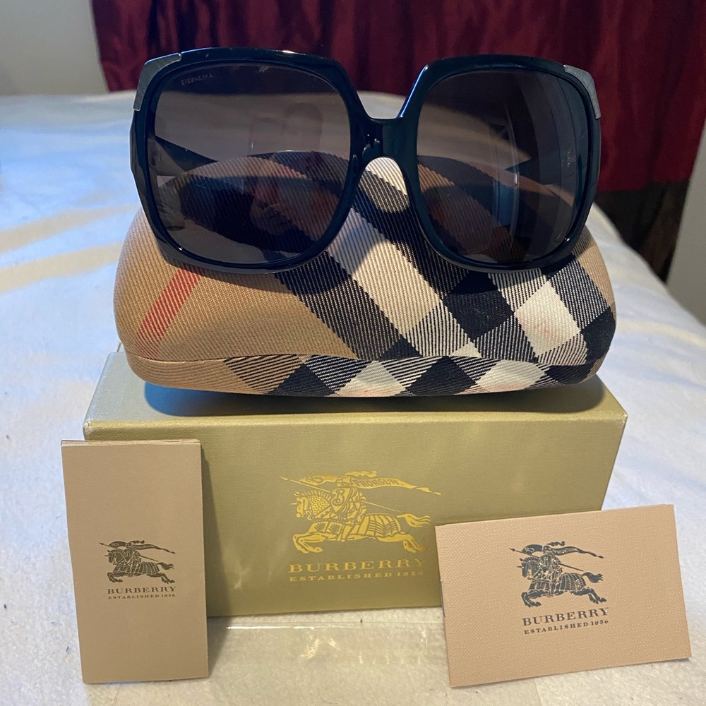 Authentic Burberry sunglasses
